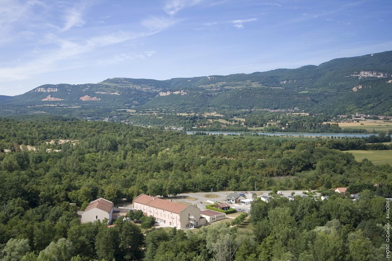 Hôtel Vallée Bleue Montalieu-Vercieu Exterior foto